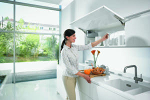 Blum Aventos HK